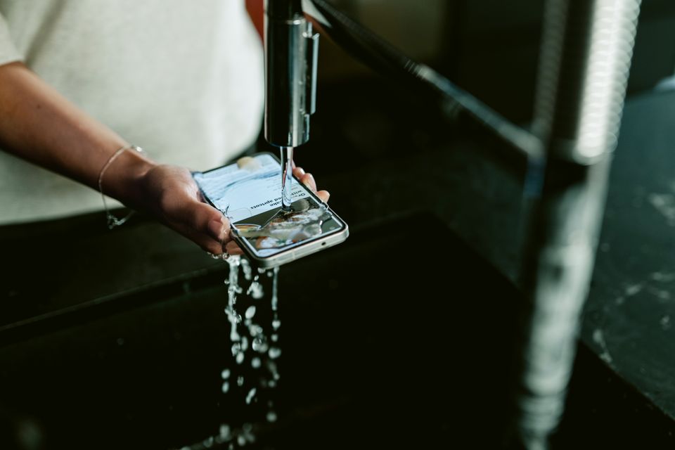 Asus Zenfone9 Commercial Kv Stills 203